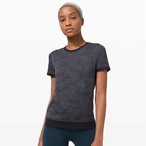 Lululemon  Swiftly Breathe Short Sleeve Camo Vented Camo Black/Asphalt Grey Sz 6